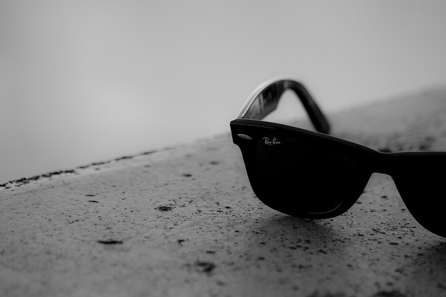 Ray-Ban and Facebook create glasses that can capture and share media